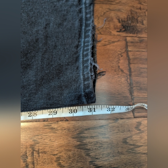 Abercrombie & Fitch The Dad High Rise Criss Cross Jeans in Black - Picture 7 of 8